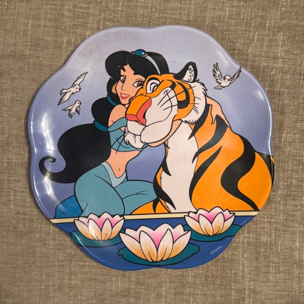 Vtg 90s Disney Aladdin Princess Jasmine & Rajah Melamine Plate Scalloped Edge